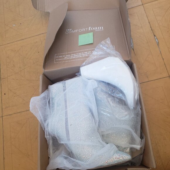 Alexis Booties Size 9.5 - Picture 7 of 7